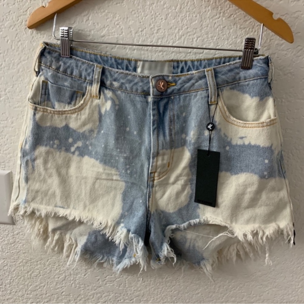 One Teaspoon Bonita Bleach Affect Shorts size 30 - Picture 1 of 7